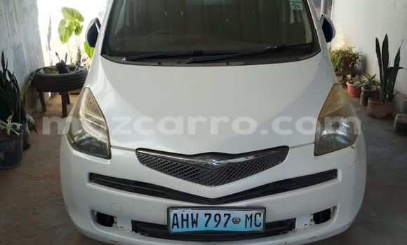Comprar Usado Toyota Ractis Branco Carro em Maputo em Maputo Comprar Usado Toyota Ractis Branco Carro em Maputo em Maputo