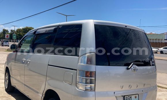 Nunua Ilio tumika Toyota Voxy Fedha Gari ndani ya Maputo nchini Maputo Nunua Ilio tumika Toyota Voxy Fedha Gari ndani ya Maputo nchini Maputo