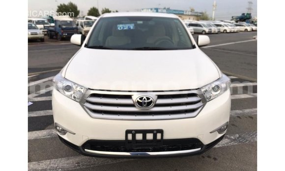 Comprar Importar Toyota Highlander Branco Carro em Import - Dubai em Cabo Delgado Comprar Importar Toyota Highlander Branco Carro em Import - Dubai em Cabo Delgado