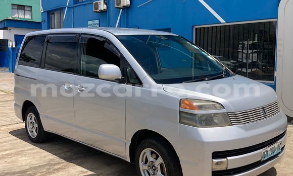 Nunua Ilio tumika Toyota Voxy Fedha Gari ndani ya Maputo nchini Maputo Nunua Ilio tumika Toyota Voxy Fedha Gari ndani ya Maputo nchini Maputo