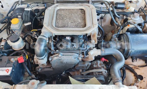 Buy Used Nissan Hardbody White Car in Maputo in Maputo Buy Used Nissan Hardbody White Car in Maputo in Maputo