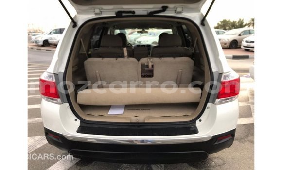 Comprar Importar Toyota Highlander Branco Carro em Import - Dubai em Cabo Delgado Comprar Importar Toyota Highlander Branco Carro em Import - Dubai em Cabo Delgado