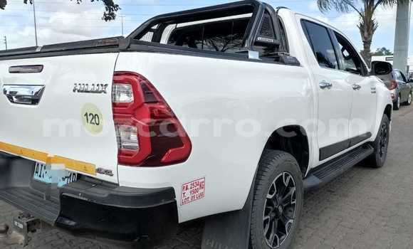 Tenga Tsaru Toyota Hilux Chena Mota in Maputo in Maputo Tenga Tsaru Toyota Hilux Chena Mota in Maputo in Maputo
