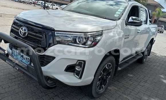 Tenga Tsaru Toyota Hilux Chena Mota in Maputo in Maputo Tenga Tsaru Toyota Hilux Chena Mota in Maputo in Maputo