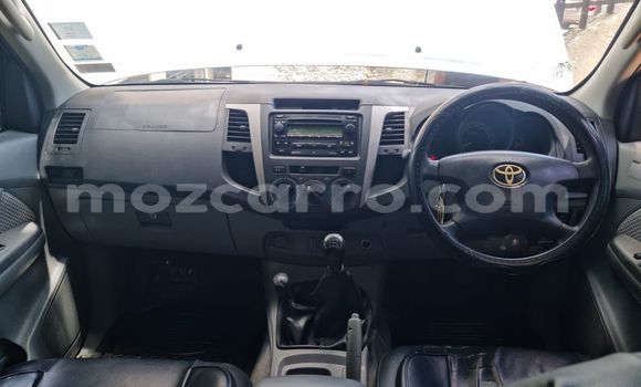 Buy Used Toyota Hilux White Car in Maputo in Maputo Buy Used Toyota Hilux White Car in Maputo in Maputo
