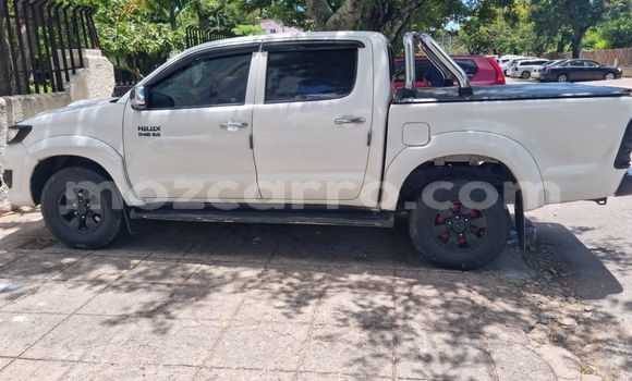 Buy Used Toyota Hilux White Car in Maputo in Maputo Buy Used Toyota Hilux White Car in Maputo in Maputo