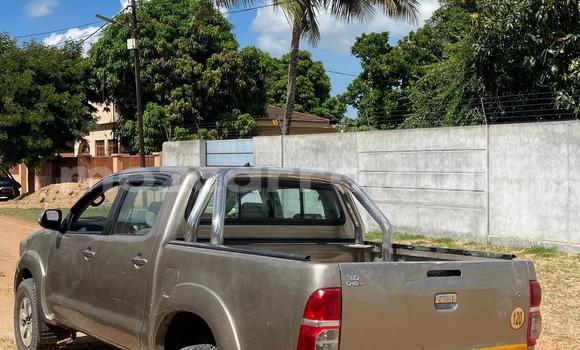 Nunua Ilio tumika Toyota Hilux Nyingine Gari ndani ya Maputo nchini Maputo Nunua Ilio tumika Toyota Hilux Nyingine Gari ndani ya Maputo nchini Maputo