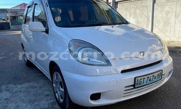 Comprar Usado Toyota FunCargo Branco Carro em Maputo em Maputo Comprar Usado Toyota FunCargo Branco Carro em Maputo em Maputo