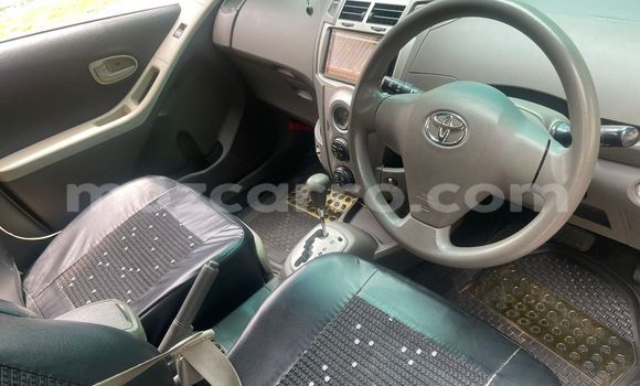 Comprar Usado Toyota Vitz Prata Carro em Maputo em Maputo Comprar Usado Toyota Vitz Prata Carro em Maputo em Maputo