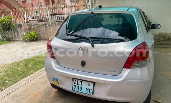 Comprar Usado Toyota Vitz Prata Carro em Maputo em Maputo Comprar Usado Toyota Vitz Prata Carro em Maputo em Maputo