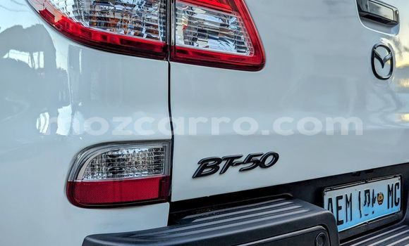 Tenga Tsaru Mazda BT-50 Chena Mota in Maputo in Maputo Tenga Tsaru Mazda BT-50 Chena Mota in Maputo in Maputo