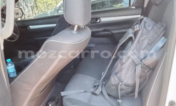 Tenga Tsaru Toyota Hilux Chena Mota in Maputo in Maputo Tenga Tsaru Toyota Hilux Chena Mota in Maputo in Maputo