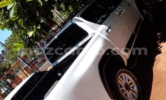 Tenga Tsaru Toyota Hilux Chena Mota in Maputo in Maputo Tenga Tsaru Toyota Hilux Chena Mota in Maputo in Maputo