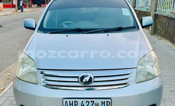 Comprar Usado Toyota Raum Prata Carro em Maputo em Maputo