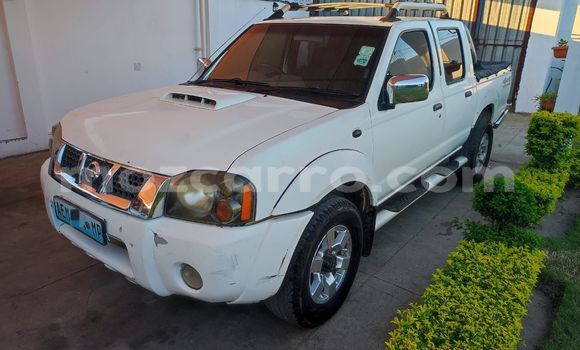 Nunua Ilio tumika Nissan Hardbody Nyeupe Gari ndani ya Maputo nchini Maputo Nunua Ilio tumika Nissan Hardbody Nyeupe Gari ndani ya Maputo nchini Maputo