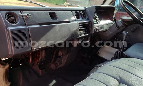 Comprar Usado Toyota Dyna Branco Carro em Maputo em Maputo Comprar Usado Toyota Dyna Branco Carro em Maputo em Maputo