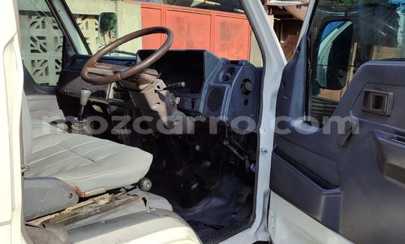 Comprar Usado Toyota Dyna Branco Carro em Maputo em Maputo Comprar Usado Toyota Dyna Branco Carro em Maputo em Maputo