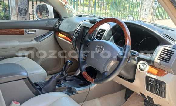 Nunua Ilio tumika Toyota Land Cruiser Prado Nyeupe Gari ndani ya Maputo nchini Maputo Nunua Ilio tumika Toyota Land Cruiser Prado Nyeupe Gari ndani ya Maputo nchini Maputo