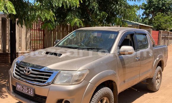 Comprar Usado Toyota Hilux Castanho Carro em Maputo em Maputo Comprar Usado Toyota Hilux Castanho Carro em Maputo em Maputo