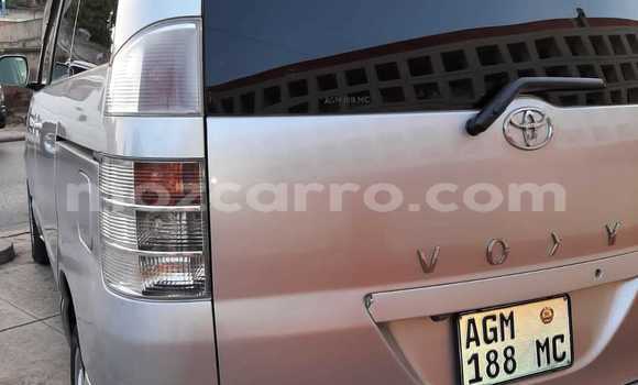 Comprar Usado Toyota Noah De outros Carro em Maputo em Maputo Comprar Usado Toyota Noah De outros Carro em Maputo em Maputo