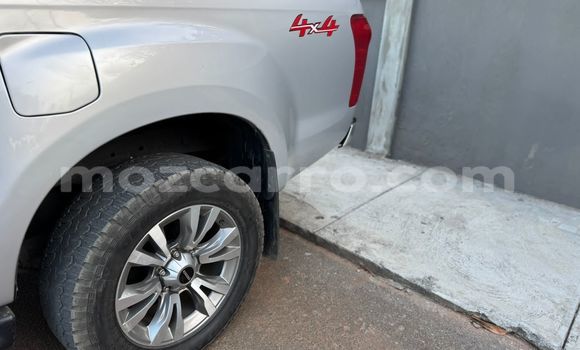 Comprar Usado Isuzu D-MAX De outros Carro em Maputo em Maputo Comprar Usado Isuzu D-MAX De outros Carro em Maputo em Maputo