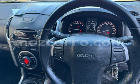 Comprar Usado Isuzu D-MAX De outros Carro em Maputo em Maputo Comprar Usado Isuzu D-MAX De outros Carro em Maputo em Maputo