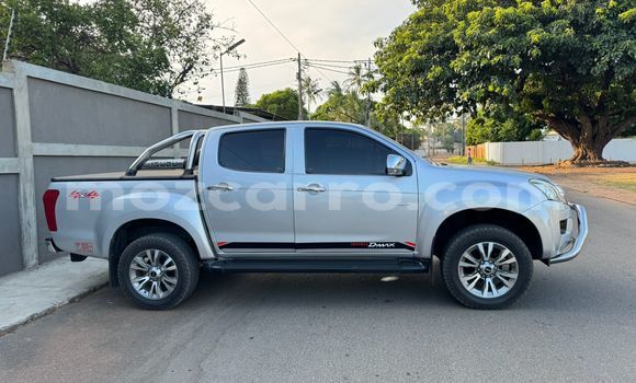 Comprar Usado Isuzu D-MAX De outros Carro em Maputo em Maputo Comprar Usado Isuzu D-MAX De outros Carro em Maputo em Maputo