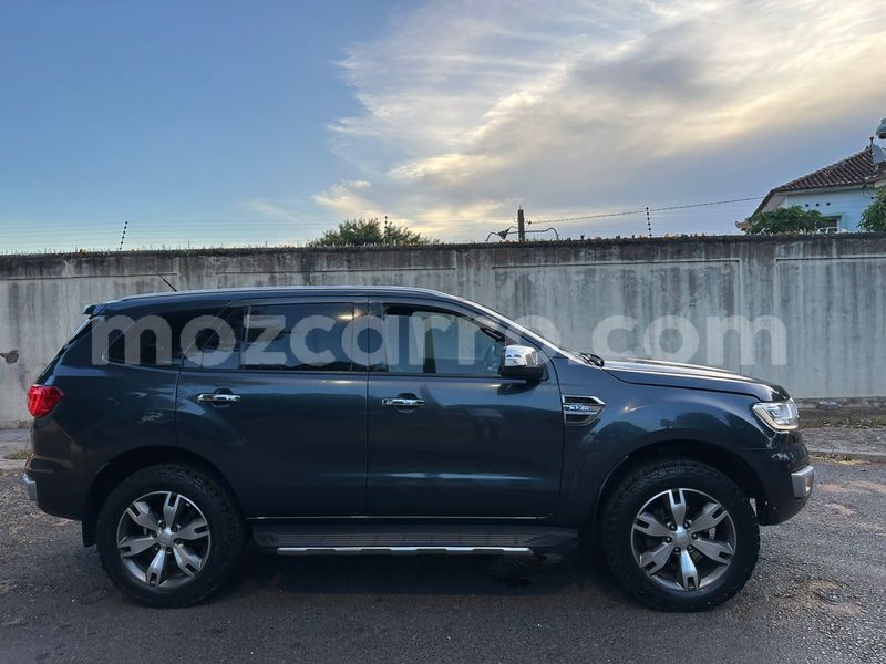 Big with watermark ford everest maputo maputo 35604