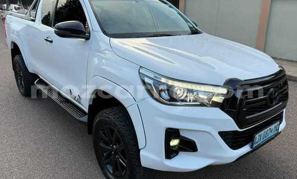 Nunua Mpya Toyota Hilux Nyeupe Gari ndani ya Maputo nchini Maputo Nunua Mpya Toyota Hilux Nyeupe Gari ndani ya Maputo nchini Maputo