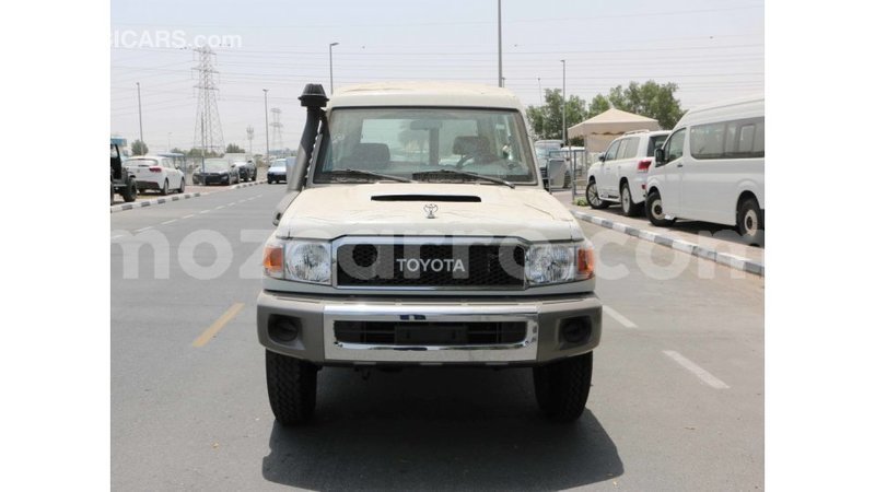 Big with watermark toyota land cruiser cabo delgado import dubai 5851