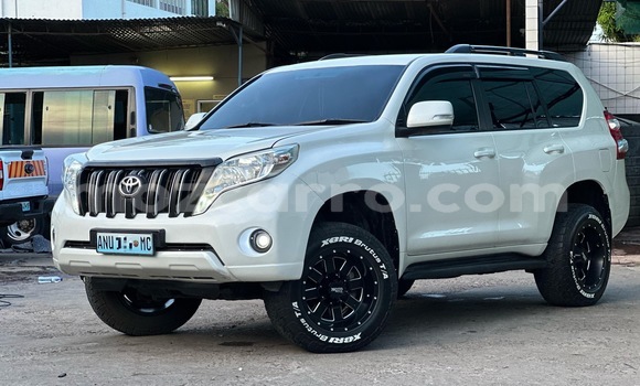 Comprar Usado Toyota Prado Branco Carro em Maputo em Maputo