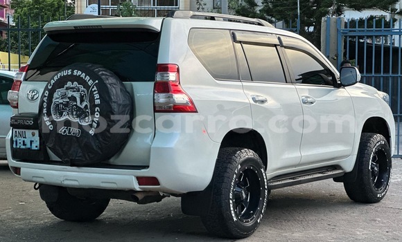 Nunua Ilio tumika Toyota Prado Nyeupe Gari ndani ya Maputo nchini Maputo Nunua Ilio tumika Toyota Prado Nyeupe Gari ndani ya Maputo nchini Maputo