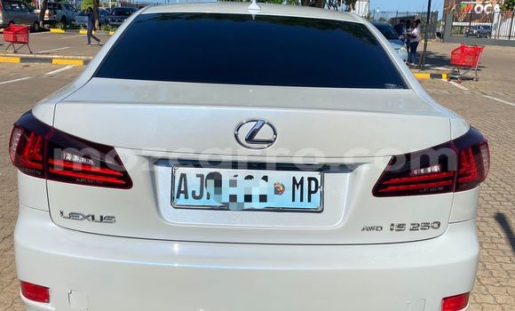 Comprar Usado Lexus IS Branco Carro em Maputo em Maputo Comprar Usado Lexus IS Branco Carro em Maputo em Maputo