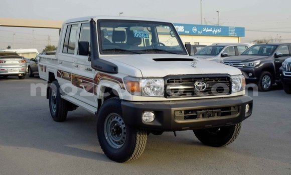 Nunua Imported Toyota Land Cruiser Nyeupe Gari ndani ya Import - Dubai nchini Cabo Delgado Nunua Imported Toyota Land Cruiser Nyeupe Gari ndani ya Import - Dubai nchini Cabo Delgado