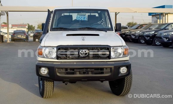 Nunua Imported Toyota Land Cruiser Nyeupe Gari ndani ya Import - Dubai nchini Cabo Delgado Nunua Imported Toyota Land Cruiser Nyeupe Gari ndani ya Import - Dubai nchini Cabo Delgado