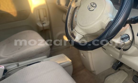 Comprar Usado Toyota Porte Azul Carro em Maputo em Maputo Comprar Usado Toyota Porte Azul Carro em Maputo em Maputo
