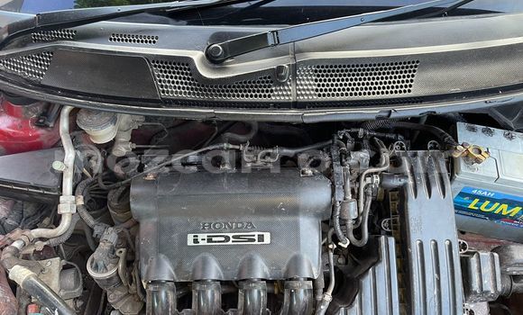 Comprar Usado Honda Fit Vermelho Carro em Maputo em Maputo Comprar Usado Honda Fit Vermelho Carro em Maputo em Maputo
