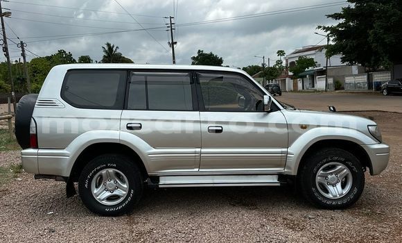 Tenga Tsaru Toyota Land Cruiser Prado Zvimwe Mota in Maputo in Maputo Tenga Tsaru Toyota Land Cruiser Prado Zvimwe Mota in Maputo in Maputo