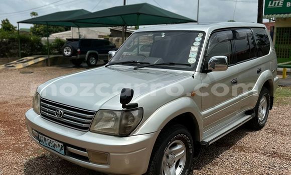 Tenga Tsaru Toyota Land Cruiser Prado Zvimwe Mota in Maputo in Maputo Tenga Tsaru Toyota Land Cruiser Prado Zvimwe Mota in Maputo in Maputo
