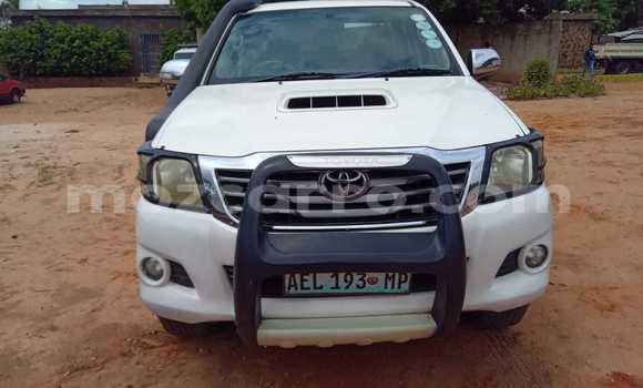 Buy Used Toyota Hilux White Car in Maputo in Maputo Buy Used Toyota Hilux White Car in Maputo in Maputo