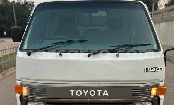Nunua Ilio tumika Toyota Dyna Nyeupe Gari ndani ya Maputo nchini Maputo Nunua Ilio tumika Toyota Dyna Nyeupe Gari ndani ya Maputo nchini Maputo