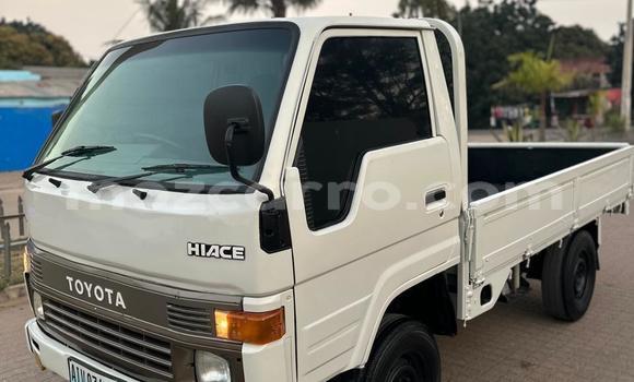 Nunua Ilio tumika Toyota Dyna Nyeupe Gari ndani ya Maputo nchini Maputo Nunua Ilio tumika Toyota Dyna Nyeupe Gari ndani ya Maputo nchini Maputo