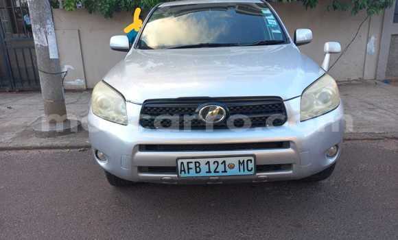 Tenga Tsaru Toyota RAV4 Zvimwe Mota in Maputo in Maputo Tenga Tsaru Toyota RAV4 Zvimwe Mota in Maputo in Maputo