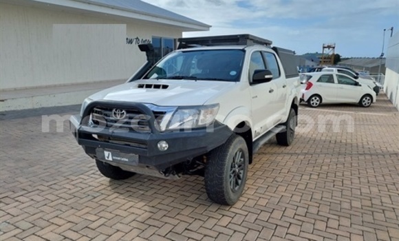 Buy Used Toyota Hilux White Car in Maputo in Maputo Buy Used Toyota Hilux White Car in Maputo in Maputo