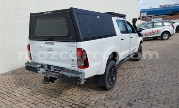 Buy Used Toyota Hilux White Car in Maputo in Maputo Buy Used Toyota Hilux White Car in Maputo in Maputo