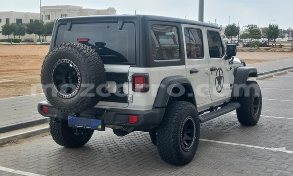 Buy Used Jeep Wrangler White Car in Lugela in Zambezia Buy Used Jeep Wrangler White Car in Lugela in Zambezia