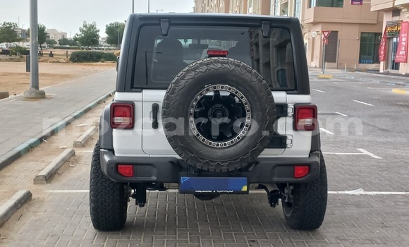 Buy Used Jeep Wrangler White Car in Lugela in Zambezia Buy Used Jeep Wrangler White Car in Lugela in Zambezia