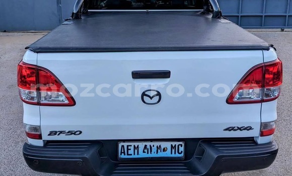 Tenga Tsaru Mazda BT-50 Chena Mota in Maputo in Maputo Tenga Tsaru Mazda BT-50 Chena Mota in Maputo in Maputo