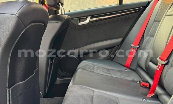 Nunua Ilio tumika Mercedes‒Benz C-Class Nyeusi Gari ndani ya Maputo nchini Maputo Nunua Ilio tumika Mercedes‒Benz C-Class Nyeusi Gari ndani ya Maputo nchini Maputo