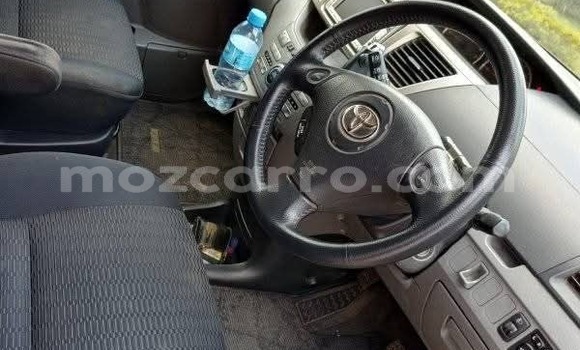 Buy Used Toyota Voxy White Car in Maputo in Maputo Buy Used Toyota Voxy White Car in Maputo in Maputo